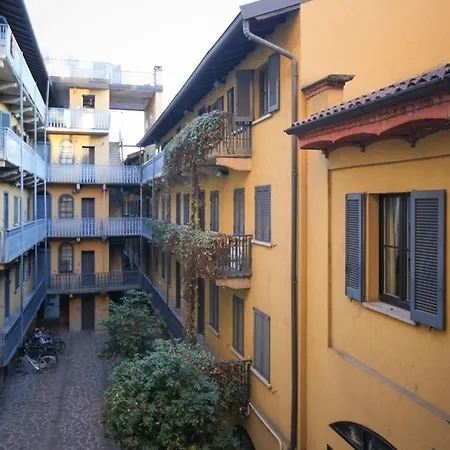 Charming In The Heart Of Navigli アパート *